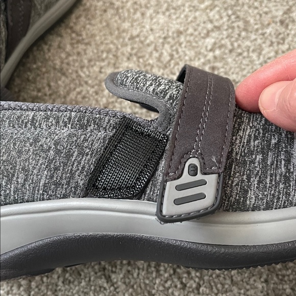 Orthofeet women’s Slip-On sneaker heather gray Sz 6.5 medium width - Picture 5 of 8